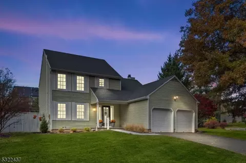 108 Arapaho Trl, Branchburg, NJ 08876