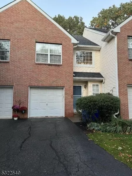 231 Hidden Woods Ct, Piscataway, NJ 08854