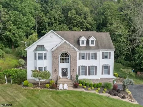 77 Westgate Dr, Sparta, NJ 07871