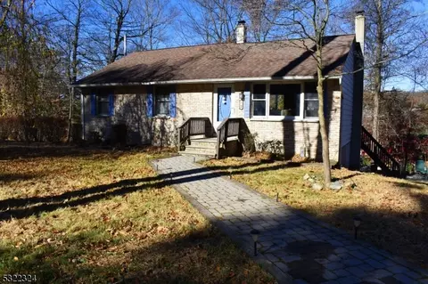 12 Belford Dr, West Milford Twp, NJ 07421