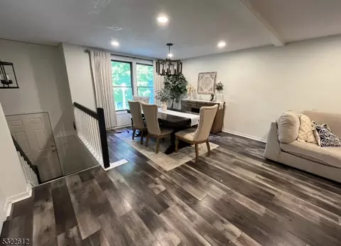 29 Quail Ct, Hamburg, NJ 07419