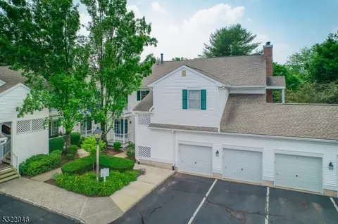 10 Smithfield Ct, Basking Ridge, NJ 07920