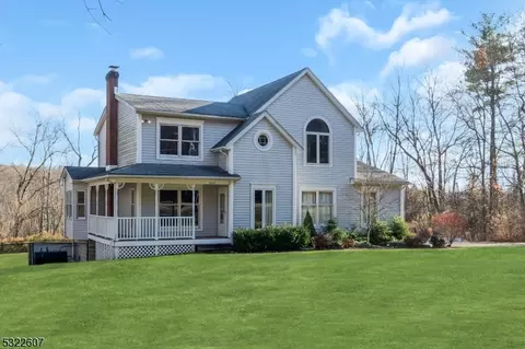 1044 Owassa Rd, Newton, NJ 07860
