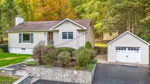 23 Tamarack Rd, Byram Twp, NJ 07821