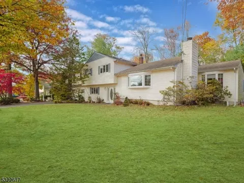 39 Braemar Dr, Wayne, NJ 07470 photo 2