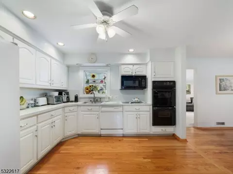 39 Braemar Dr, Wayne, NJ 07470 photo 17