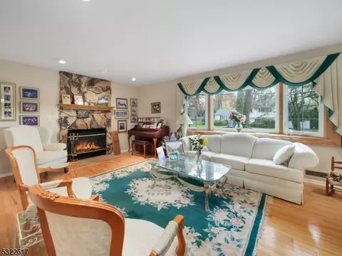 39 Braemar Dr, Wayne, NJ 07470 photo 9