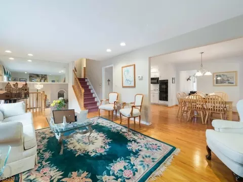 39 Braemar Dr, Wayne, NJ 07470 photo 10