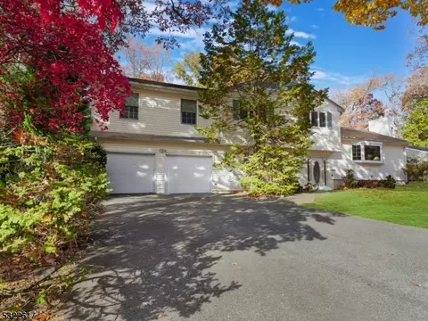 39 Braemar Dr, Wayne, NJ 07470 photo 3