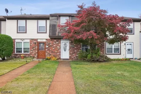 210 Greenwood Loop Rd, Brick Twp, NJ 08724