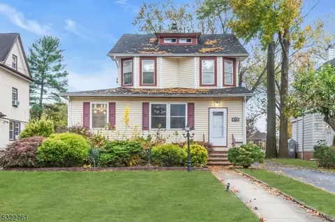 241 W 4th Ave, Roselle, NJ 07203