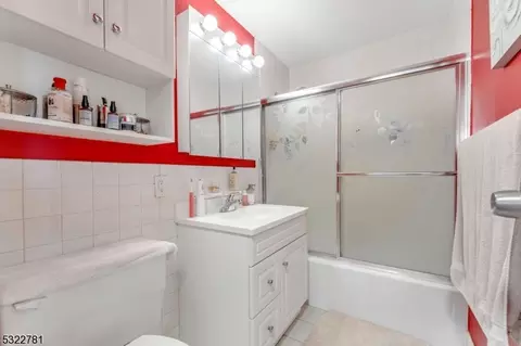 235 Prospect Ave #8E, Hackensack, NJ 07601 photo 18
