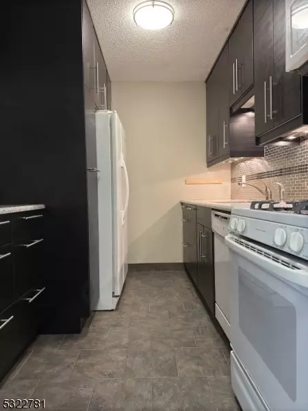 235 Prospect Ave #8E, Hackensack, NJ 07601 photo 9