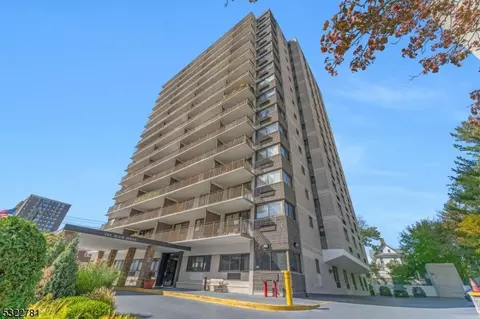 235 Prospect Ave #8E, Hackensack, NJ 07601
