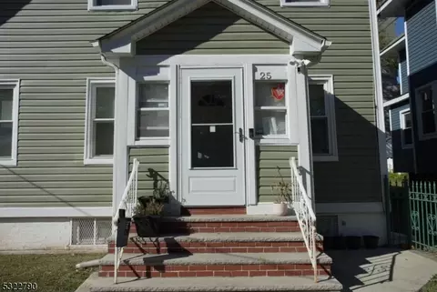 25 Parkview Ter, Newark, NJ 07112
