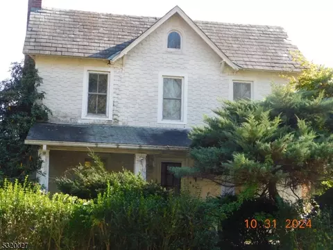 403 Washburn Ave, Washington, NJ 07882