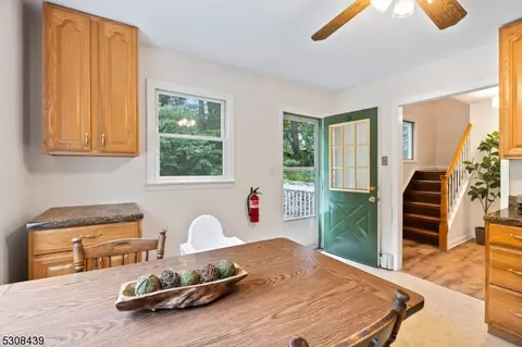 9 Taft Rd, West Milford Twp, NJ 07421