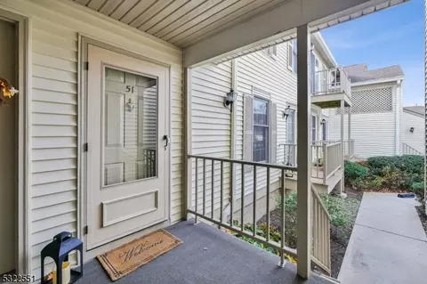 51 Jamestown Rd, Basking Ridge, NJ 07920