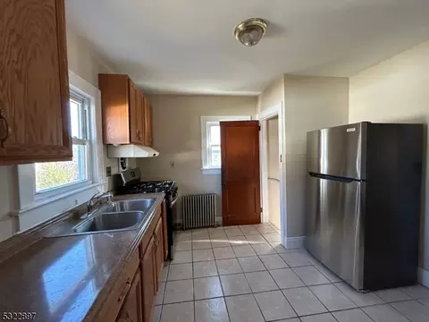 413 Harris Ave, Middlesex, NJ 08846 photo 4