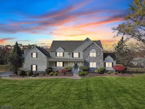 3 Newell Rd, Flemington, NJ 08822