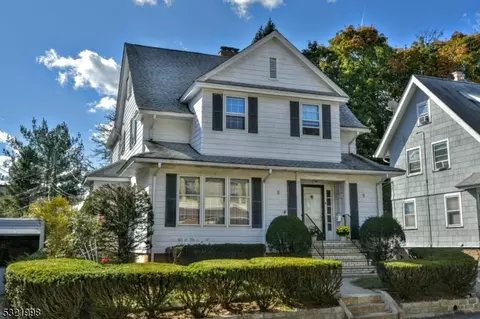 6 Mountain Pl, Montclair, NJ 07043