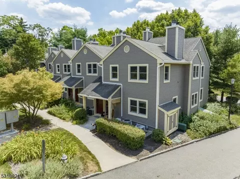 42 Loantaka Way #N, Madison, NJ 07940