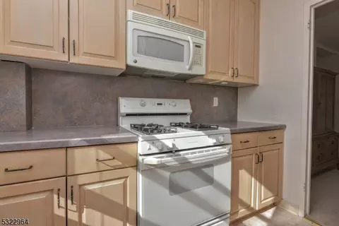 280 Prospect Ave #11-G, Hackensack, NJ 07601 photo 13