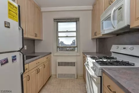 280 Prospect Ave #11-G, Hackensack, NJ 07601 photo 11