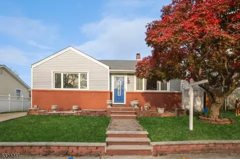 208 Hazelhurst Ave, Trenton, NJ 08638