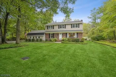 4 Van Dorn Rd, Basking Ridge, NJ 07920