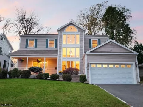 23 Canterbury Ln, Millburn Twp, NJ 07078