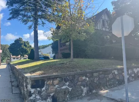 2 Hillcrest Ave, Dover, NJ 07801 photo 2