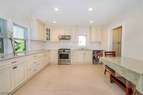 2 Hillcrest Ave, Dover, NJ 07801 photo 13