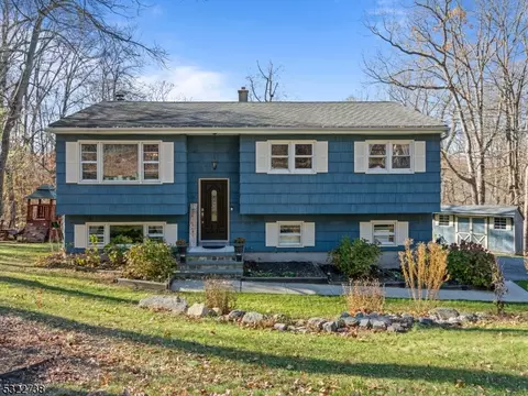 17 Tallahatchie Dr, Sussex, NJ 07461