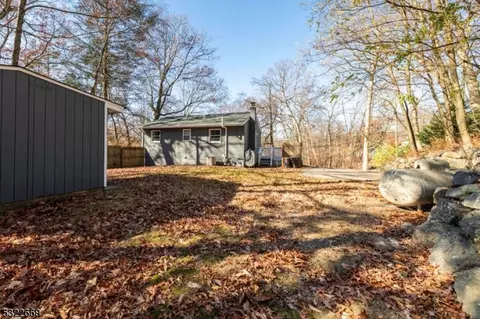 4 Papscoe Rd, West Milford Twp, NJ 07421 photo 19
