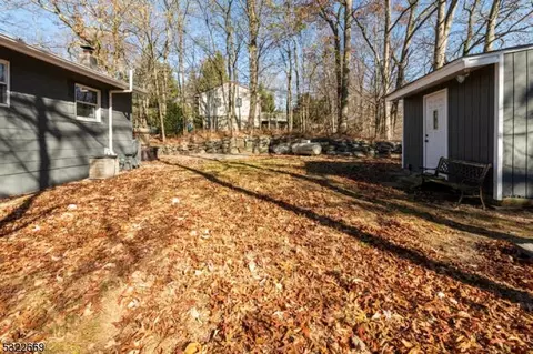 4 Papscoe Rd, West Milford Twp, NJ 07421 photo 18