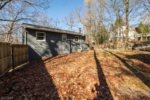 4 Papscoe Rd, West Milford Twp, NJ 07421 photo 22
