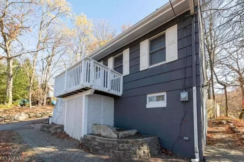 4 Papscoe Rd, West Milford Twp, NJ 07421 photo 23