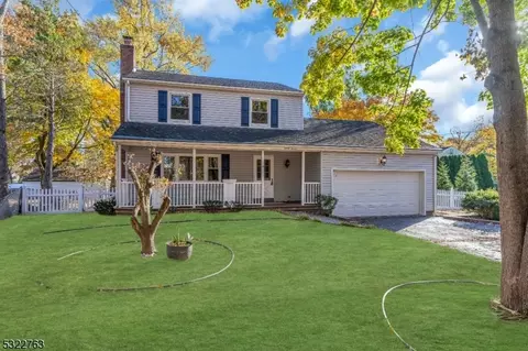 27 Sycamore Ave, Bridgewater, NJ 08807