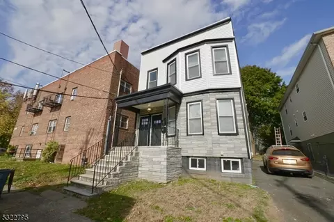43 Bragaw Ave, Newark, NJ 07112