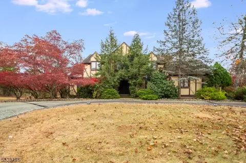 320 Eileen Way, Bridgewater, NJ 08807
