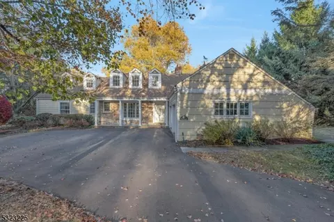 84 Pine St, Chatham Twp, NJ 07928