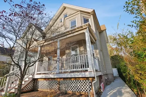 53 Portland Pl, Montclair, NJ 07042
