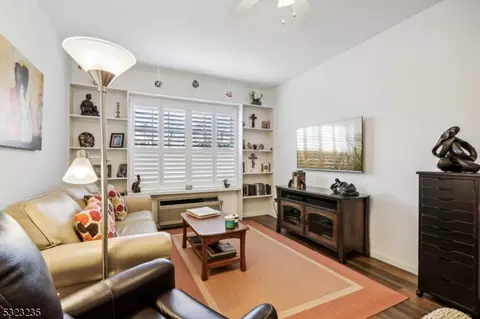 6206 Richmond Rd #206, West Milford, NJ 07480