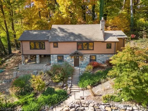 19 Dogwood Trl, Kinnelon, NJ 07405