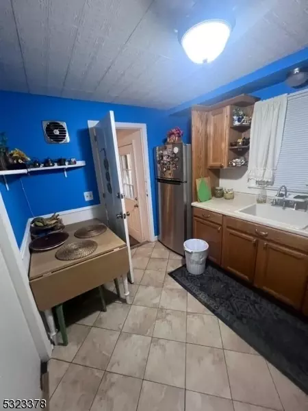 740 E 2nd Ave, Roselle, NJ 07203 photo 11