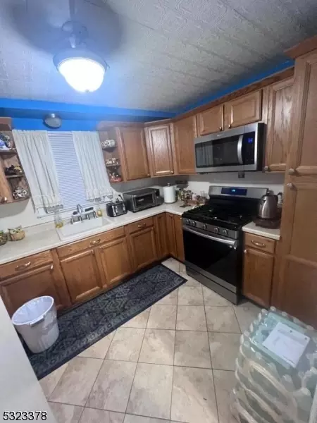 740 E 2nd Ave, Roselle, NJ 07203 photo 10