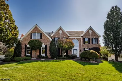 120 Country View Dr, Freehold, NJ 07728