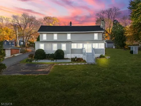 8 Canfield St, Mount Olive, NJ 07828