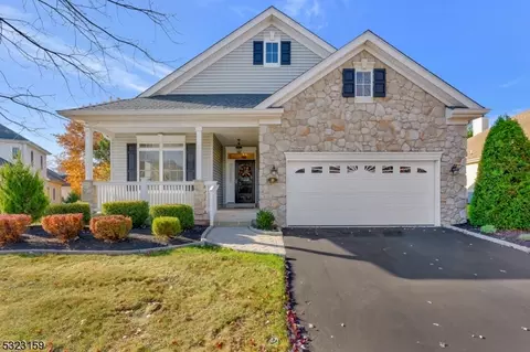 6 Moore Dr, Flemington, NJ 08822